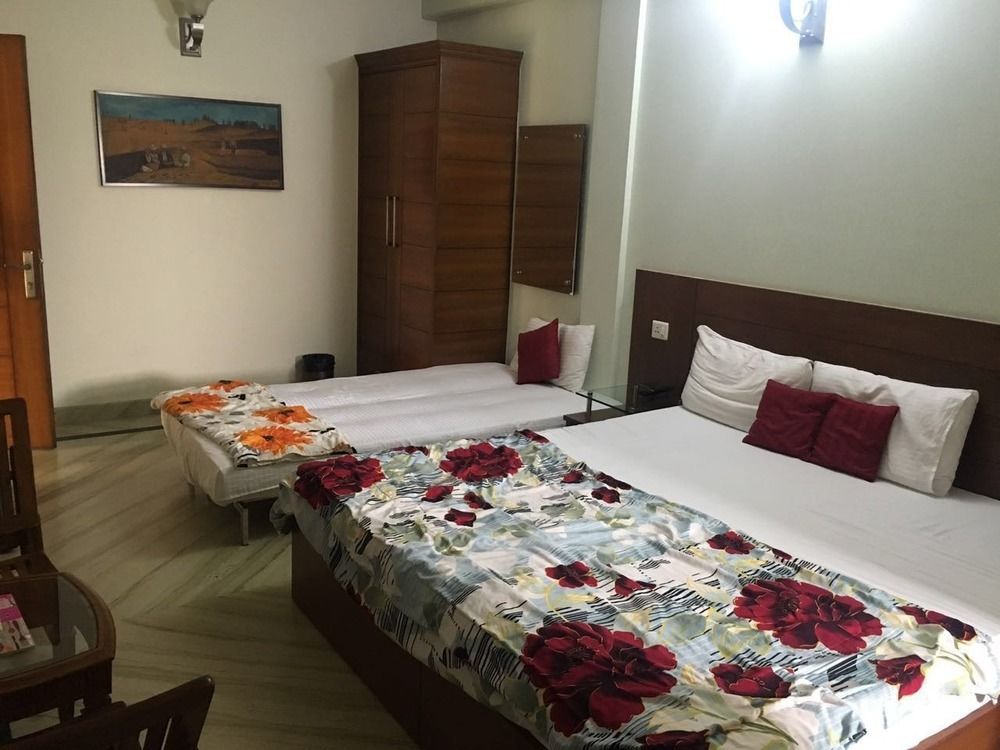 Indira International Inn Нью-Делі Екстер'єр фото